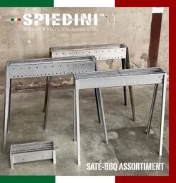 Spiedini Saté-bbq Bali 40 Mini - Kleine, Smalle Houtskoolbarbecue Met Horizontaal Rooster Voor Sate Of Andere Spiesjes - 40 Cm Lang, 11 Cm Breed, 14 Cm Hoog - Ideaal Voor Tuin- Of Open Haard, Of Balkon - Materiaal: Gealuminiseerd Ijzer -Barbecue Grill Winkel 1153x1200