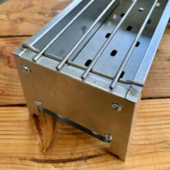 Spiedini Saté-bbq Bali 40 Mini - Kleine, Smalle Houtskoolbarbecue Met Horizontaal Rooster Voor Sate Of Andere Spiesjes - 40 Cm Lang, 11 Cm Breed, 14 Cm Hoog - Ideaal Voor Tuin- Of Open Haard, Of Balkon - Materiaal: Gealuminiseerd Ijzer -Barbecue Grill Winkel 1200x1200 33