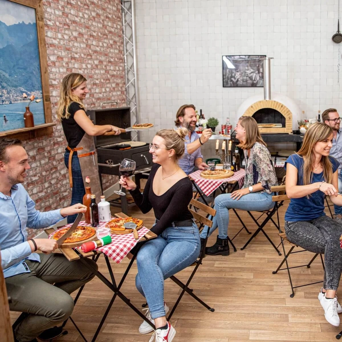 Boska Pizzaschep Barbecue - Kort Handvat - Stabiel - Aluminium - Eikenhout - BBQ Accessoires 20 Boska Pizzaschep Barbecue - Kort Handvat - Stabiel - Aluminium - Eikenhout - BBQ Accessoires - Afbeelding 18