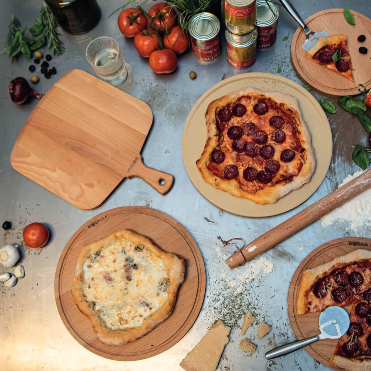 Boska Pizzaschep Amigo - Voor Warme En Koude Pizza - Kort Handvat - Beukenhout - 30 Cm Breed 7 Boska Pizzaschep Amigo - Voor Warme En Koude Pizza - Kort Handvat - Beukenhout - 30 Cm Breed - Afbeelding 5