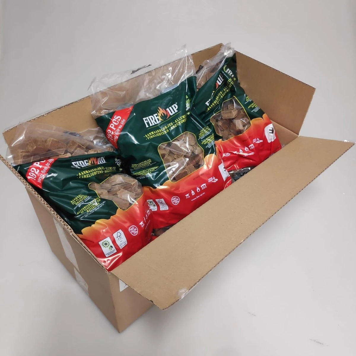 Fire Up Aanmaakbolkjes - Doos Met 6 Zakken 192 Stuks - Totaal 1152 Stuks - Voor Bbq En Openhaard - Voordeelverpakking 6 Fire Up Aanmaakbolkjes - Doos Met 6 Zakken 192 Stuks - Totaal 1152 Stuks - Voor Bbq En Openhaard - Voordeelverpakking - Afbeelding 4