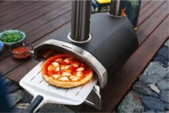 Ooni Fyra 12 Houtpellets Gestookte Pizzaoven -Barbecue Grill Winkel 1200x801 3
