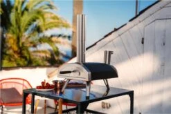 Ooni Fyra 12 Houtpellets Gestookte Pizzaoven -Barbecue Grill Winkel 1200x801 4