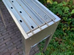 Spiedini Saté-bbq Bali 80 - Saté Houtskoolbarbecue Met Horizontaal Rooster - 80 Cm Lang, 11 Cm Breed - Materiaal: Gealuminiseerd Ijzer -Barbecue Grill Winkel 1200x899 4