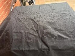 COVER UP HOC RED Label BBQ Hoes 145x61x117 Cm Waterdichte Barbecue Hoes / Afdekhoes Bbq / Met Trekkoord, Bbq Hoes, Bbq Hoes Waterdicht, Bbq Beschermhoes Zwart 21 COVER UP HOC RED Label BBQ Hoes 145x61x117 Cm Waterdichte Barbecue Hoes / Afdekhoes Bbq / Met Trekkoord, Bbq Hoes, Bbq Hoes Waterdicht, Bbq Beschermhoes Zwart -Barbecue Grill Winkel 1200x902 6