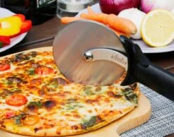 Bighorn Pizzaschep Voor BBQ En Oven-Inklapbare Handgreep -Pizzasnijder- Edelstaal -geschikt Als Broodschep En Ovenschep - SRPT01 -Barbecue Grill Winkel 1200x944 4