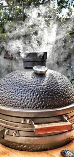 The Bastard Urban Medium - Kamado Barbecue - Kamado BBQ -Barbecue Grill Winkel 567x1200